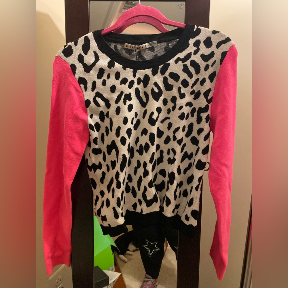 NWT!! alice + olivia sweater.  Leopard print and pink.  Size XL